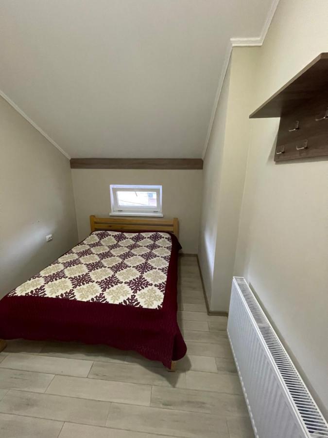 Hostel U Pottera Chernivtsi Luaran gambar
