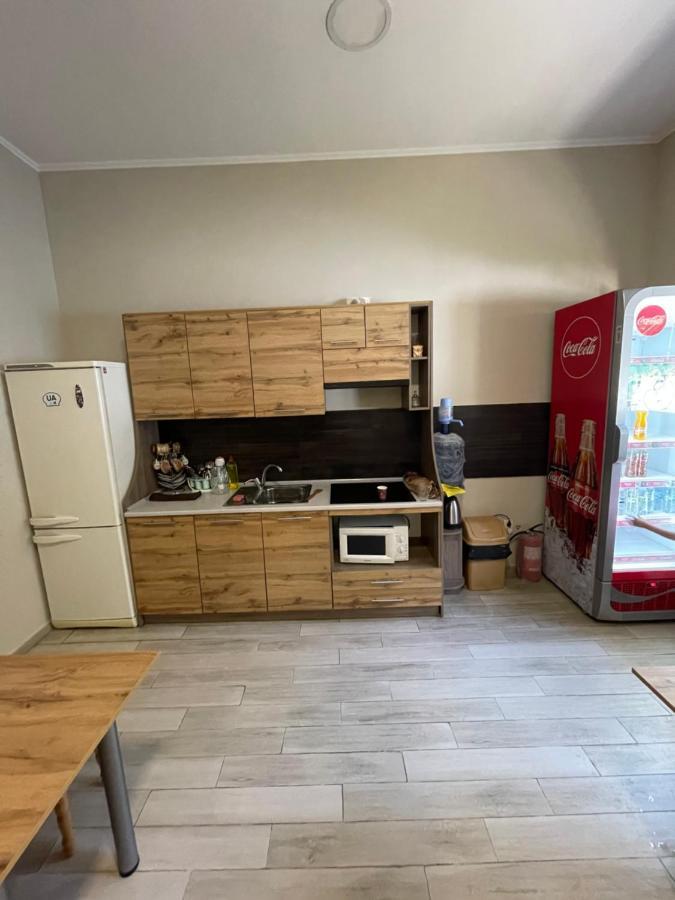 Hostel U Pottera Chernivtsi Luaran gambar
